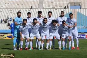 (عکس) پوستر باشگاه ملوان با کنایه به خط سفید اینترنتی