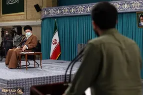 انتقاد صریح یک دانشجو از گرانی خودرو و فیلترینگ در دیدار با رهبر انقلاب