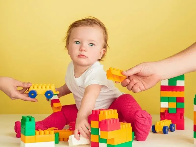 برای سیسمونی چه اسباب بازی بخرم؟