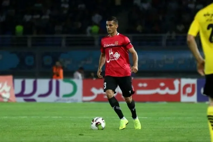 قرارداد یک و نیم ساله در انتظار مدافع جدید پرسپولیس