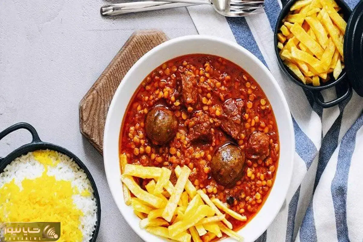 آشپزی حرفه ای؛ طرز تهیه خورشت قیمه سیب زمینی با همه نکات خوش طعم تر شدنش