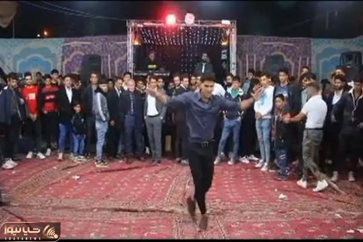 آواز شاد؛ این آقا پسر اومد وسط عروسی خودی نشون بده دیگه با اهنگ از وسط جمع نشد