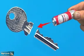 ویدیوهای خلاقه؛ یاد بگیرید با یک باطری 1.5 ولتی کلید شکسته قفل رو تعمیر کنید