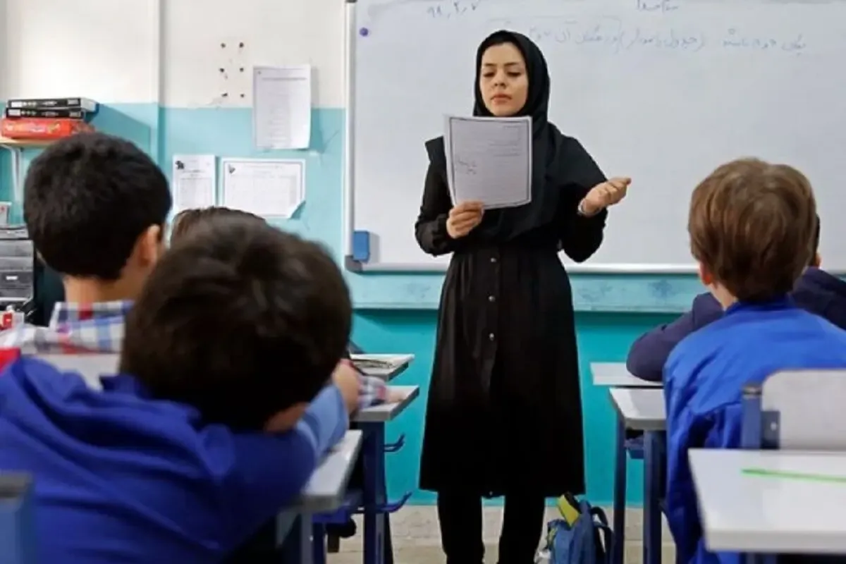 خبر خوش | رتبه بندی حقوق معلمان را  زیاد می کنند؟