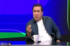 خداداد عزیزی بی ادبی اش در پخش زنده را با بی ادبی توجیه کرد