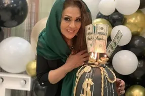 نسرین مقانلو با کیک تولد دلاری اش سوپرایز شد!