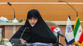 کبری خزعلی کیست و ماجرای توئیت درباره غربالگری اجباری زایمان