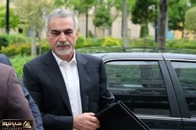 حسین فریدون با شکل و شمایل جدید در مراسم یادبود خواهر سیدمحمد خاتمی