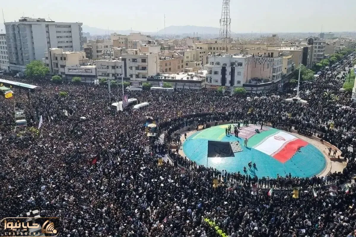 تصویر هوایی پربازدید از مراسم تشییع شهدا در میدان انقلاب تهران