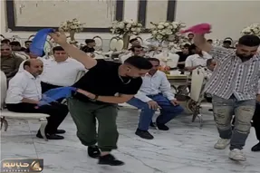 آواز شاد؛ پسر همدانی عروسی رفیقش گرفت دستش یجور رقص ترکی رفت همه ریختن وسط ساقول سون