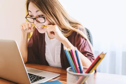چطور به راحتی زبان دوم یاد بگیریم؟
