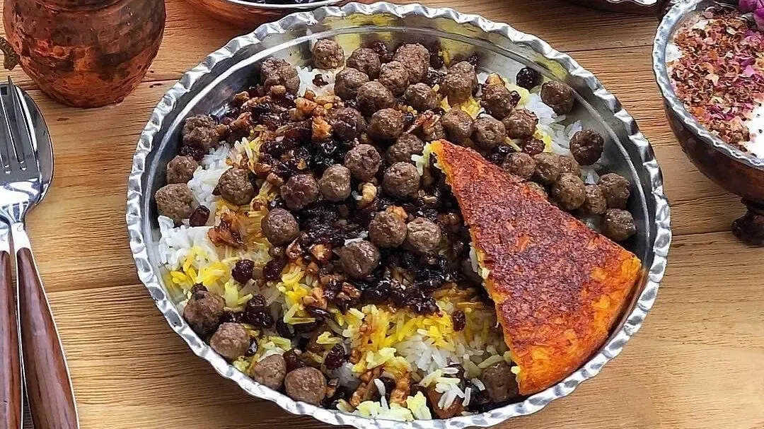 طرز تهیه قنبر پلو یا غم بر پلوی شیرازی + فوت کوزه گری