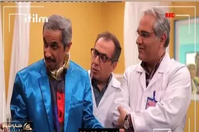 سکانس خندان/رضویان یه جوری لنگ کفشو ول میده هوا مدیری میگه این چه حرکت زمختی!!