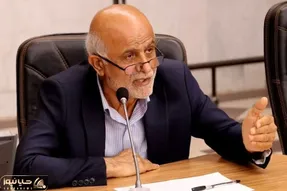 کُری خوانی پسرِ نماینده تاکستان با عکس خبرسازِ پدرش