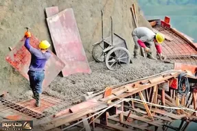 مشاغل پرمخاطره؛ کارگرای چینی نترس تو کوه و کمر راه میسازن رسما بین آسمون و زمین معلقن