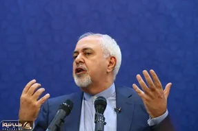 طعنه سنگین ظریف به ترامپ؛ خودت چرتکه بینداز/فشار غنی سازی ایران را به ۶۰ درصد رساندی!