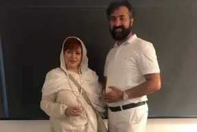بهاره خانم رهنما با تیپ سفید مشکی بر سر مزار پدرش! +عکس