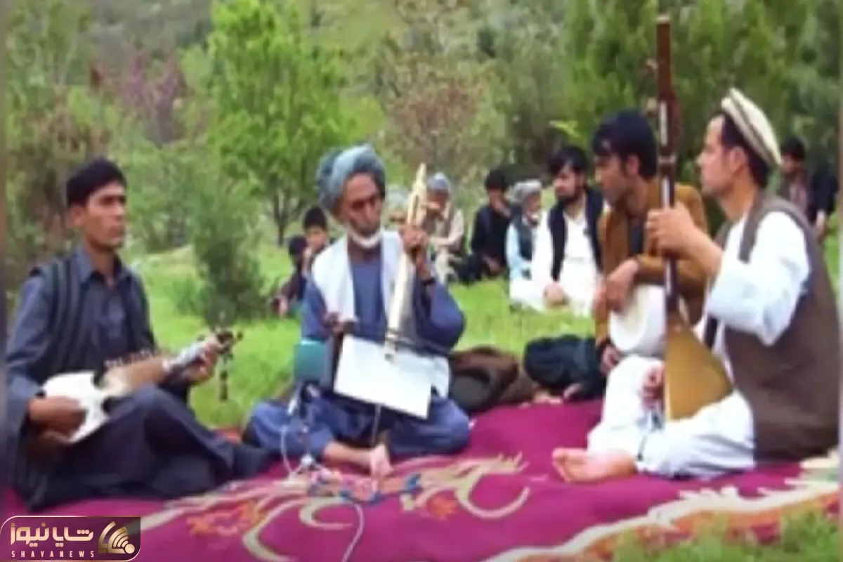 آواز محلی؛ عبدالرحیم چاه آبی پیرمرد 90 ساله چه جونی داره با تسلط آهنگو میزنه و میخونه