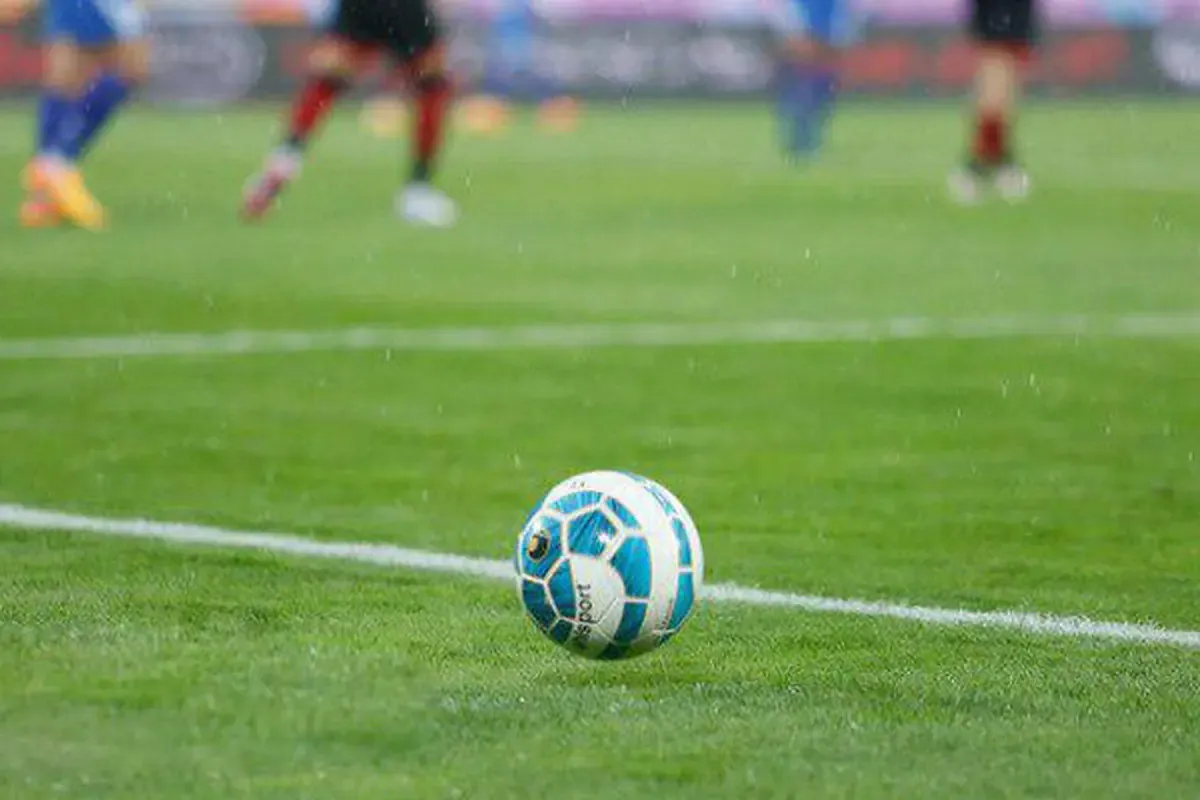 جدول لیگ برتر بعد از تساوی پرسپولیس و برد استقلال 18 آذر