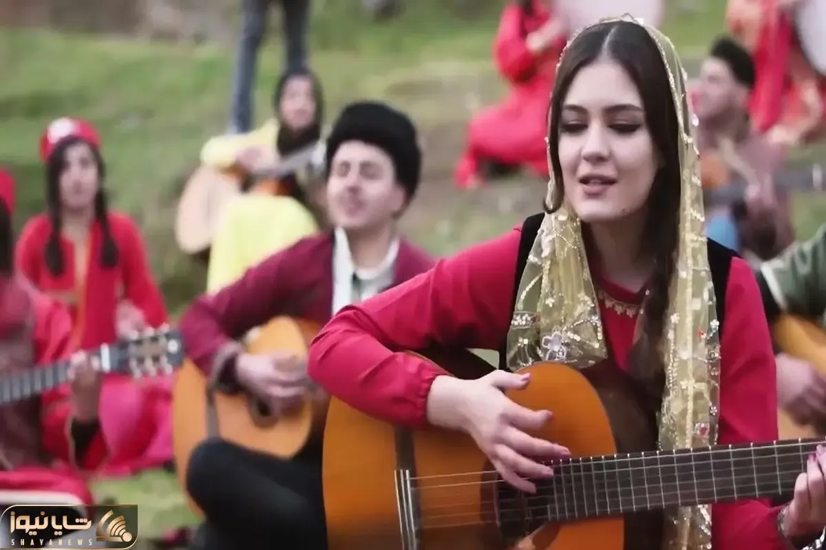 آواز خیابانی؛ گروه موسیقی ای که به زیبایی آهنگ شاخ نبات مسیح و آرش رو اجرا کردند