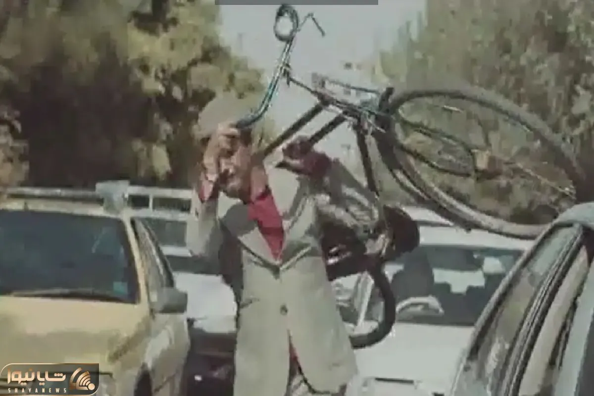 آواز محلی؛ خواننده آذری واسه هووی زنش که دوچرخه اش هست چرخی دییلر میخونه خنده میترکی