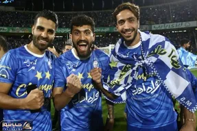 مشتریان سیاوش یزدانی و مرادمند!