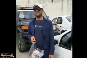 آواز خیابانی؛ ببینید این فروشنده چه حماسه سوزناکی با این آهنگ آفرید قلبت درد میگیره