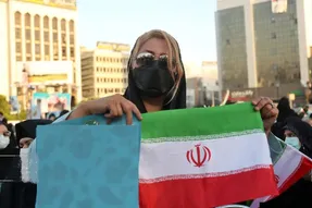 عکس دختران خوشتیب و زیبا در همایش رئیسی!