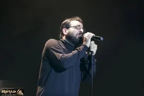 آواز احساسی؛ آرمان گرشاسبی کنسرتش وقتی دید همه آهنگشو حفظن گریه امونش رو میبره از شوق