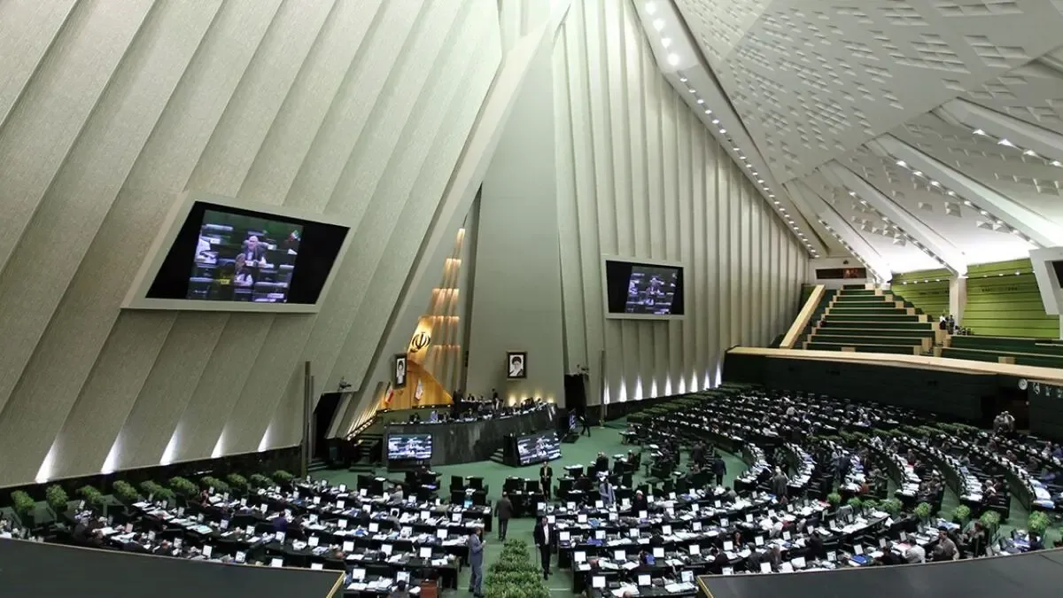 بررسی رتبه‌بندی معلمان و همسان سازی حقوق بازنشستگان در کمیسیون برنامه