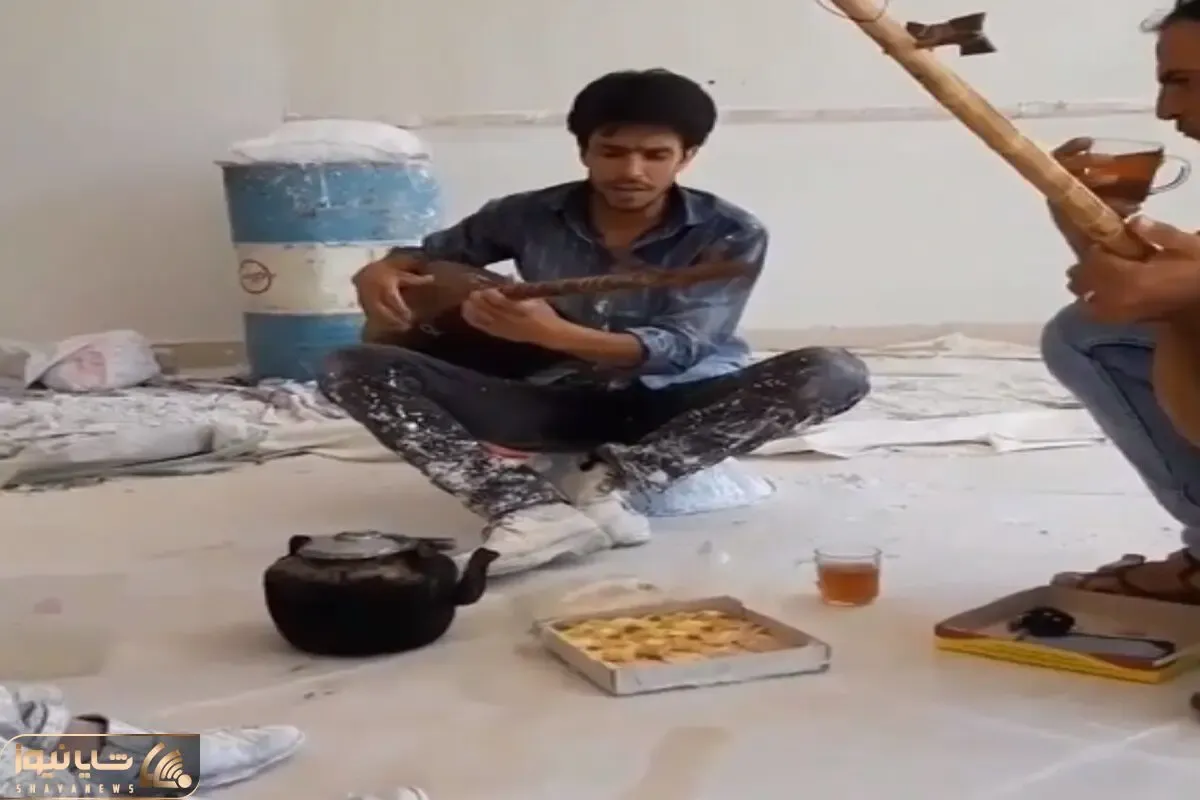 آواز احساسی؛ خدا حنجره مرد بنا رو بوسیده چنان خوند صاحبکار گفت بیخیال کار تو فقط بخون
