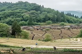 معماری طبیعت؛ آب پشت کوه غرش کرد روستای اینور کوه رو خورد