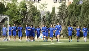(عکس) هوای پایتخت خارجی‌های استقلال را ترساند!