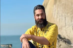 آواز سنتی/علی زند وکیلی وسط شیراز شروع به بداهه خوندن کرد مردم متحیر صدای زیباش شدن
