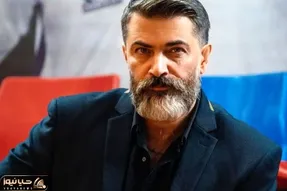 آواز احساسی؛ پارسا پیروزفر تو خونه لاکچریش واسه زنش آهنگ میخونه صداش به ظاهرش نمیاد
