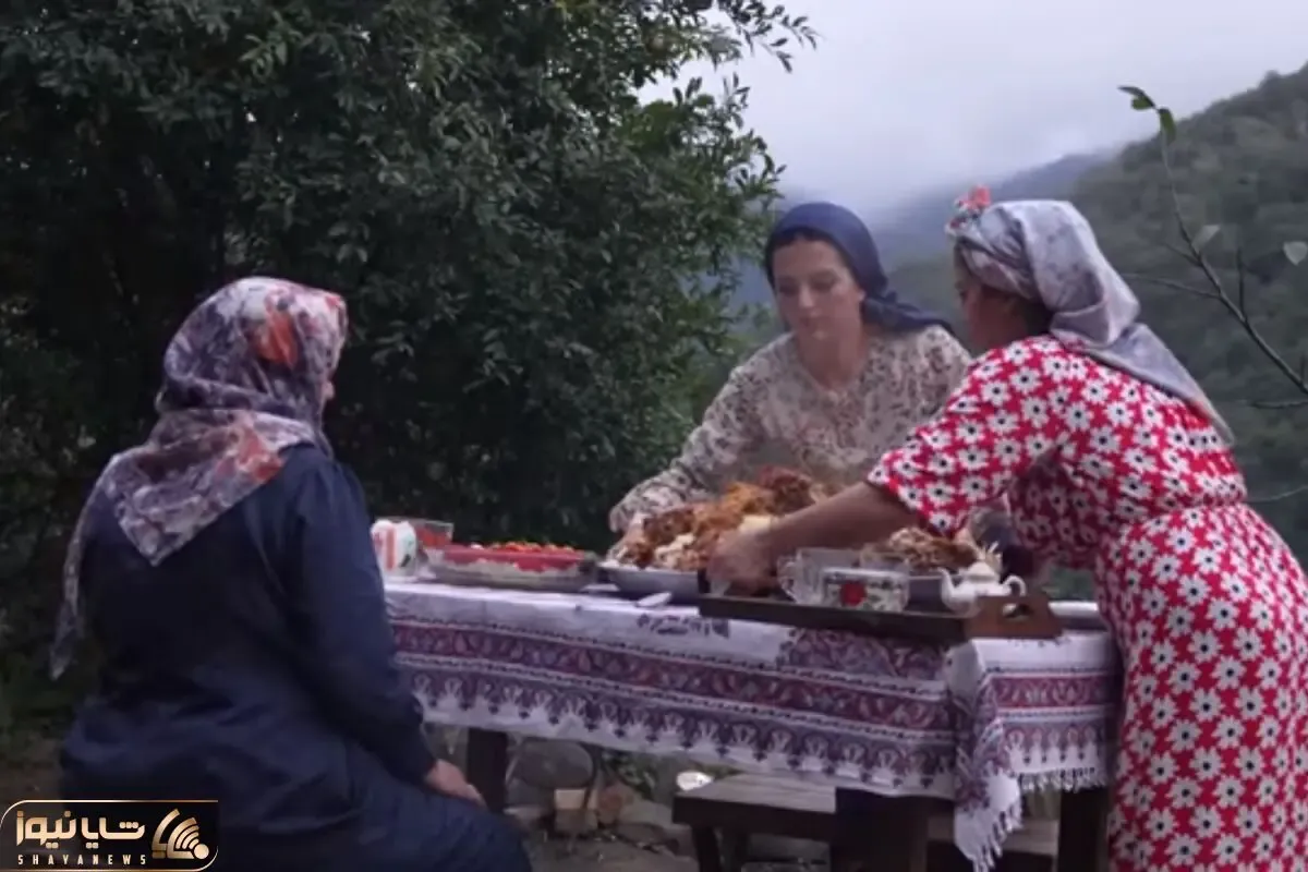 غذای خوش پخت دهاتی؛ طبخ بره کامل لای پلو با گوجه فرنگی عجب رخ دلبرونه ای داره