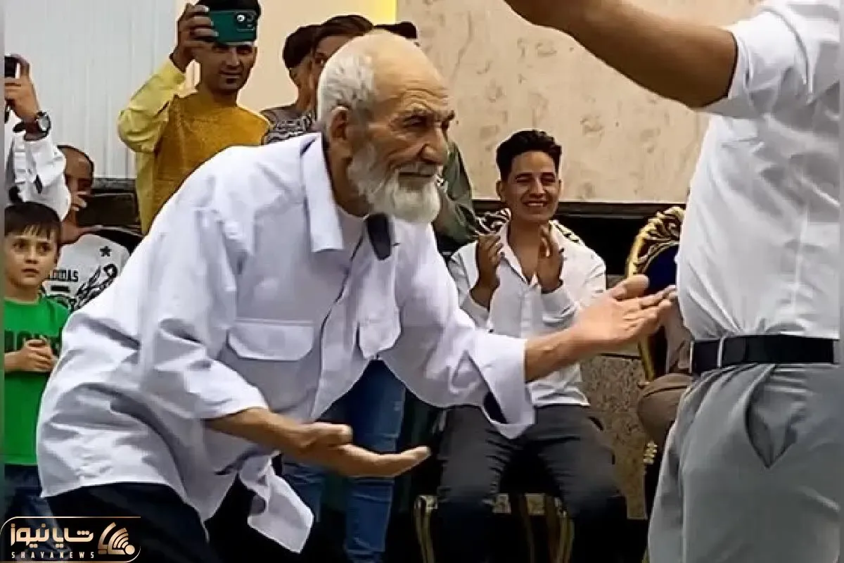 آواز شاد؛ پیرمرد 110 ساله قالی کرمون چه رقص پر ملاتی میکنه  همه چشاشون چارتا شده