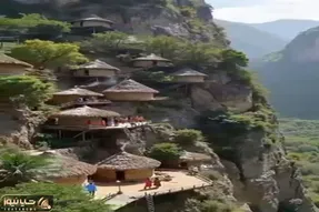 معماری خلاقانه؛ یه جایی از کوه خونه ساختن عین لونه کفتر که حتی بزکوهی لوکیشنشو نداره