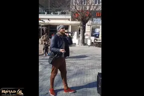 آواز خیابانی؛ ببینید خواننده اوکراینی با تیپ خفنش رفته تو حس و چه آهنگ خارجی میخونه!