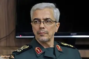 قابی تلخ از شهید سردار باقری در کنار برادر شهیدش