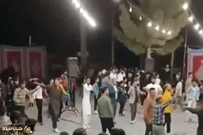 آواز شاد؛ یه عده وسط عروسی ریختن وسط انگار مجبور به این کار شدن انقد خسته حرکت میکنن