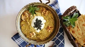 طرز تهیه حلیم بادمجان خوشمزه؛ چه کار کنیم که حلیم بادمجون کشدار بشه؟