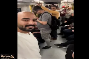 آواز احساسی؛ این پسر باحال صبح تو مترو آهنگ قرارمون یادت نره رو خوند و روح همه شاد شد