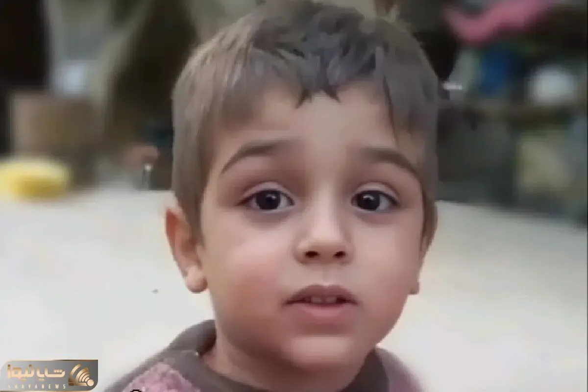 آواز شاد؛ پسرک نیم وجبی لٌر چه با سرخوشی آهنگ جومه سوز مه کافری رو میخونه ژستش دیدنیه