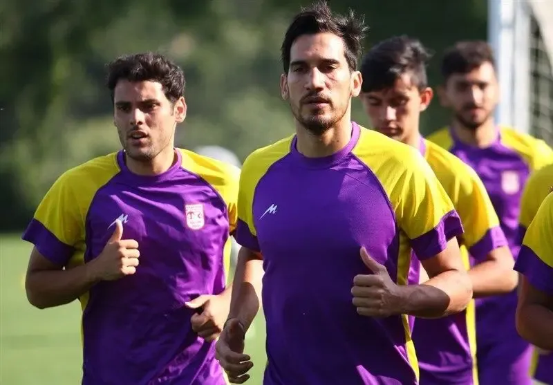 افشاگری بازیکن سابق سرخابی ها: خودم دیدم مربی تیمم مراعات پرسپولیس را کرد!