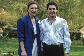 سفر به ایام قدیم سال 1360؛ بوسه مادرانه فرح بر پیشانی علیرضا پهلوی غمزده از تبعید