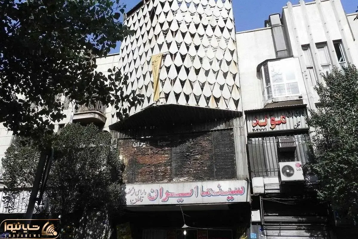 (عکس) جزئیات آتش‌سوزی یک سینمای متروکه در لاله‌زار