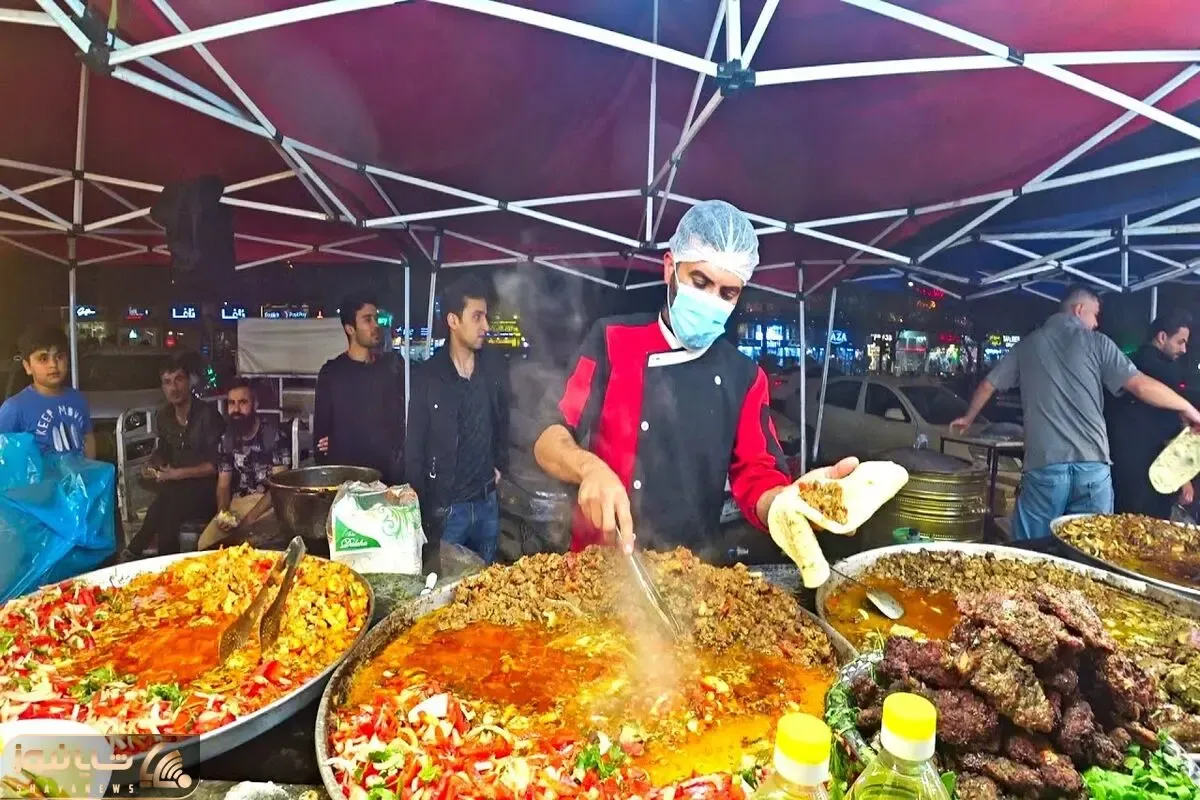 غذای خیابانی ارزان ؛ سرو ساندویچ جذاب جیگر مرغ و گوشت کنار خیابان / چه باحال پیچید !