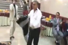 آواز شادیسم؛ بازیگر معروف دید عروسی فامیلش ساکته پاشد رقصید شاباش بارون شده چه رقصی