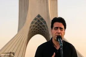 آواز اصیل؛ ذوق همایون شجریان برای کنسرت رایگانش دور میدان آزادی با موتور چرخید و خوند